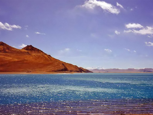 Yamdrok Lake